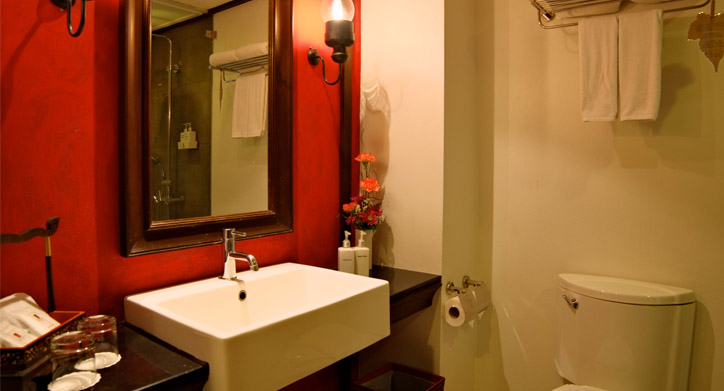 Deluxe Bathroom, De Naga Hotel - Chiang Mai
