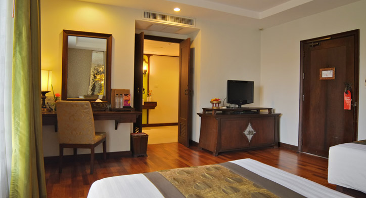Grand Deluxe rooms - Bedroom, De Naga Hotel - Chiang Mai
